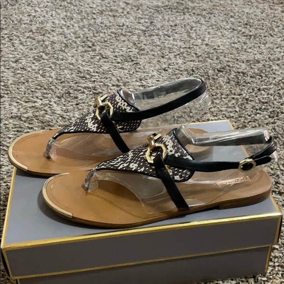 Sandals - Picture 2 of 4